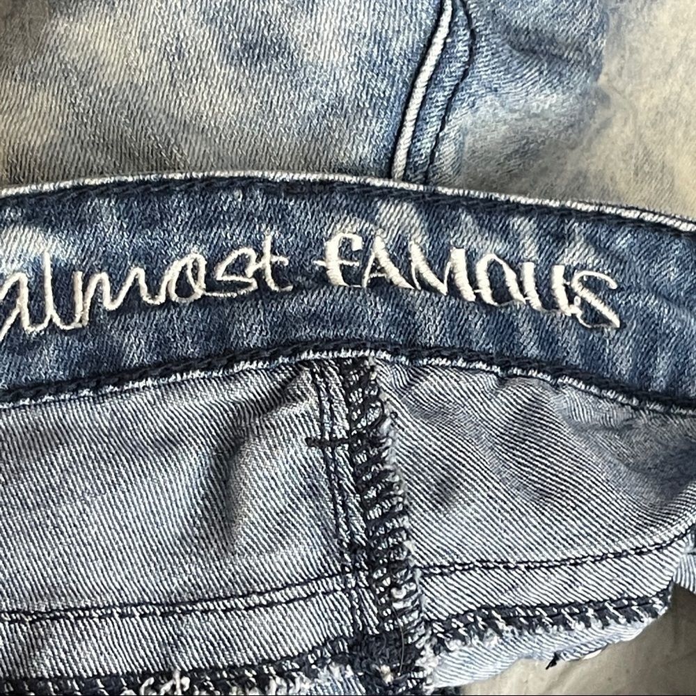 Almost Famous Jean Shorts - Picture 8 of 8